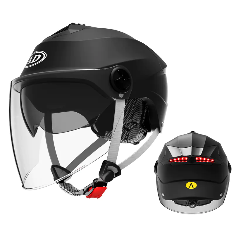 818 LED Güvenlik Arka Lambası Yarım Yüz Motosiklet Kaskı Çift Siperlik Kask